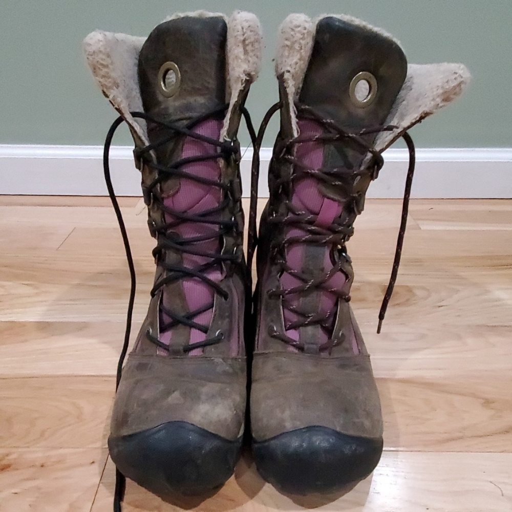Keen Hoodoo Lace up boot
